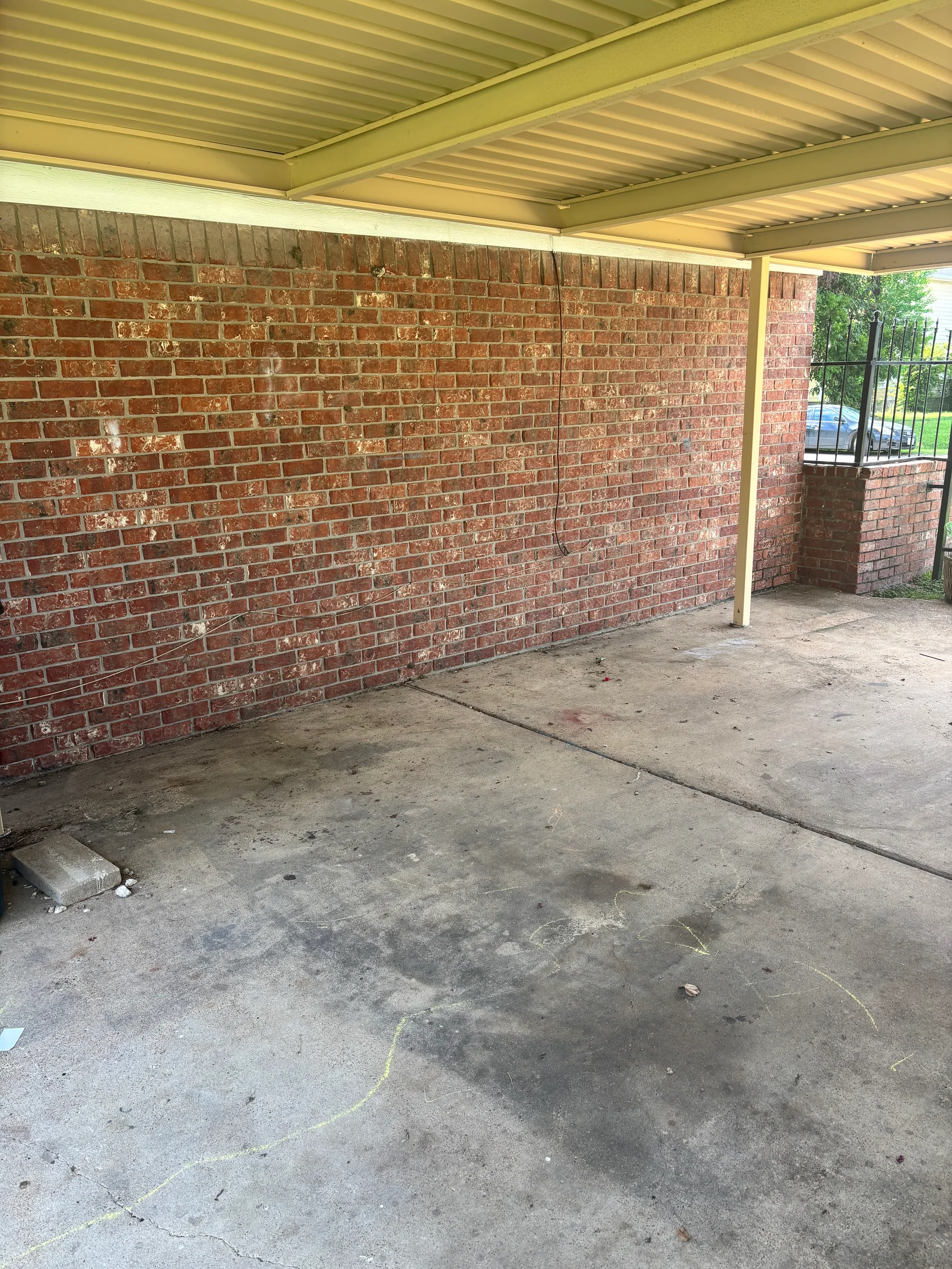 After of a open Garage Cleanout 